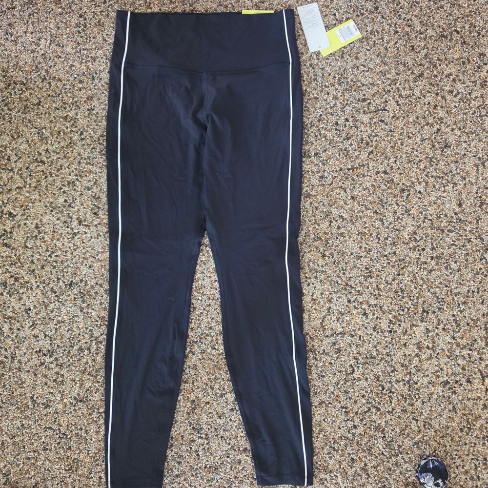 All In Motion Womens High Rise 7/8 Leggings Black White Stripe Large NWT